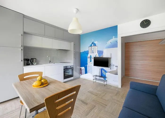 Апартаменти Les Miradors - Calme - Piscine - Parking Prive - Мантон