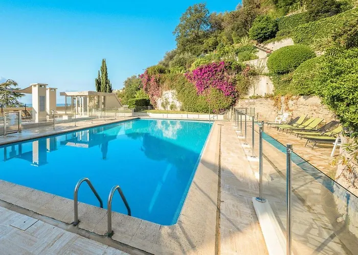 Les Miradors - Calme - Piscine - Parking Prive - Мантон