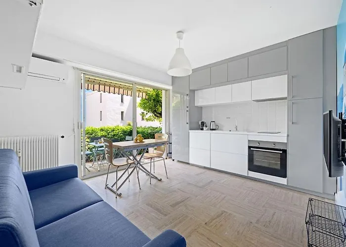 Les Miradors - Calme - Piscine - Parking Prive - Апартаменти Мантон