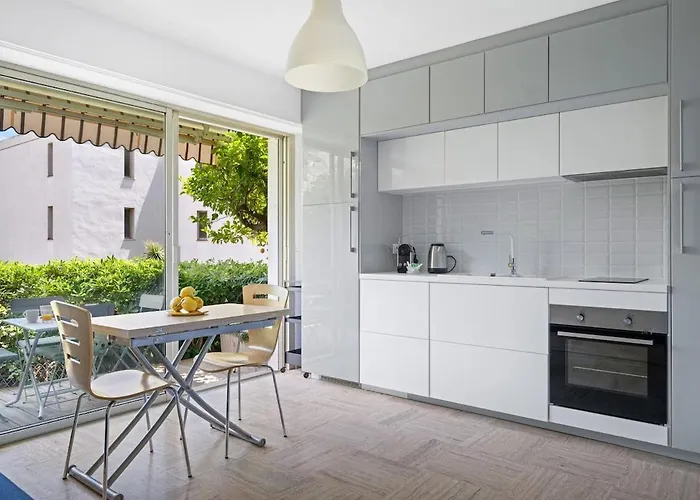 Les Miradors - Calme - Piscine - Parking Prive - مينتون