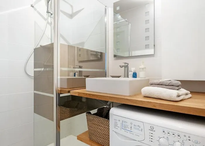 Les Miradors - Calme - Piscine - Parking Prive - *